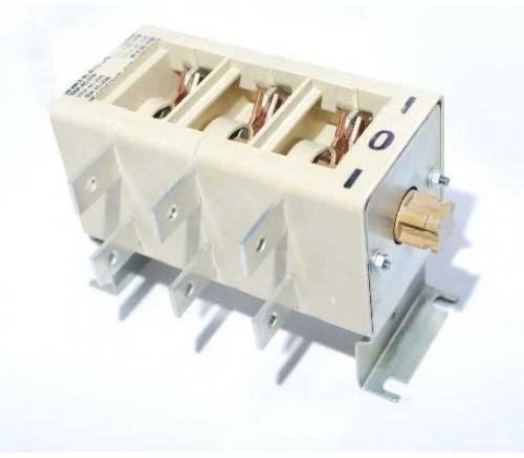 Рубильник ВР 32-31В 70250 100А перекидний без ДК Укр Рубильник ВР 32-31В 70250 100А перекидний без ДК Укр